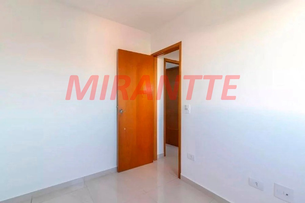 Apartamento de 52m² com 2 quartos em Água Fria