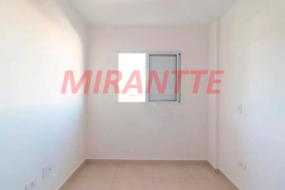 Apartamento de 52m² com 2 quartos em Água Fria