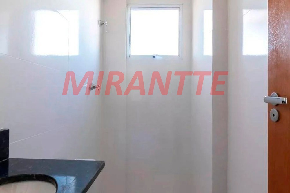 Apartamento de 52m² com 2 quartos em Água Fria