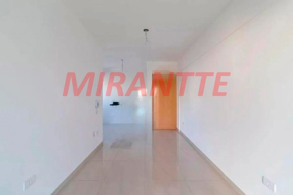 Apartamento de 52m² com 2 quartos em Água Fria