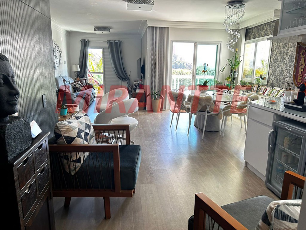 Apartamento com 3 quartos em Vila Progresso