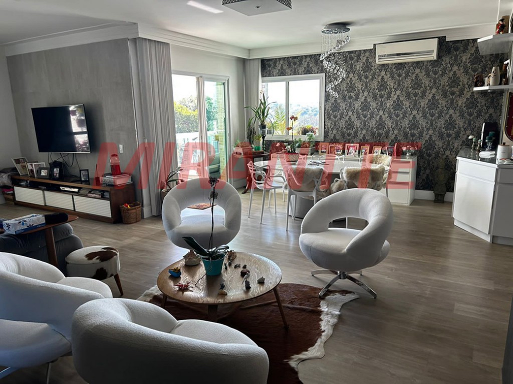 Apartamento com 3 quartos em Vila Progresso