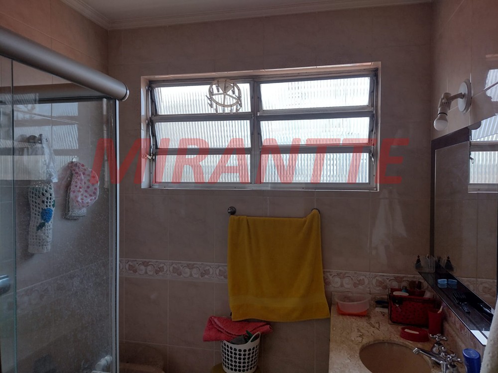 Cond. fechado de 386m² com 4 quartos em Santana