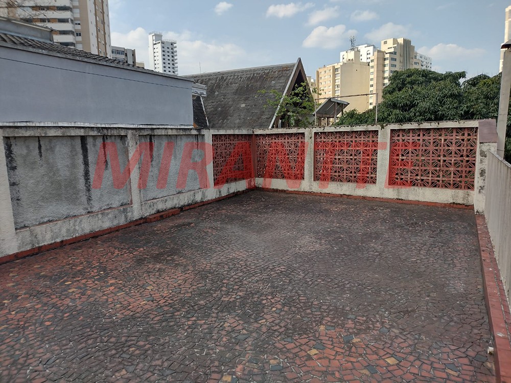 Cond. fechado de 386m² com 4 quartos em Santana