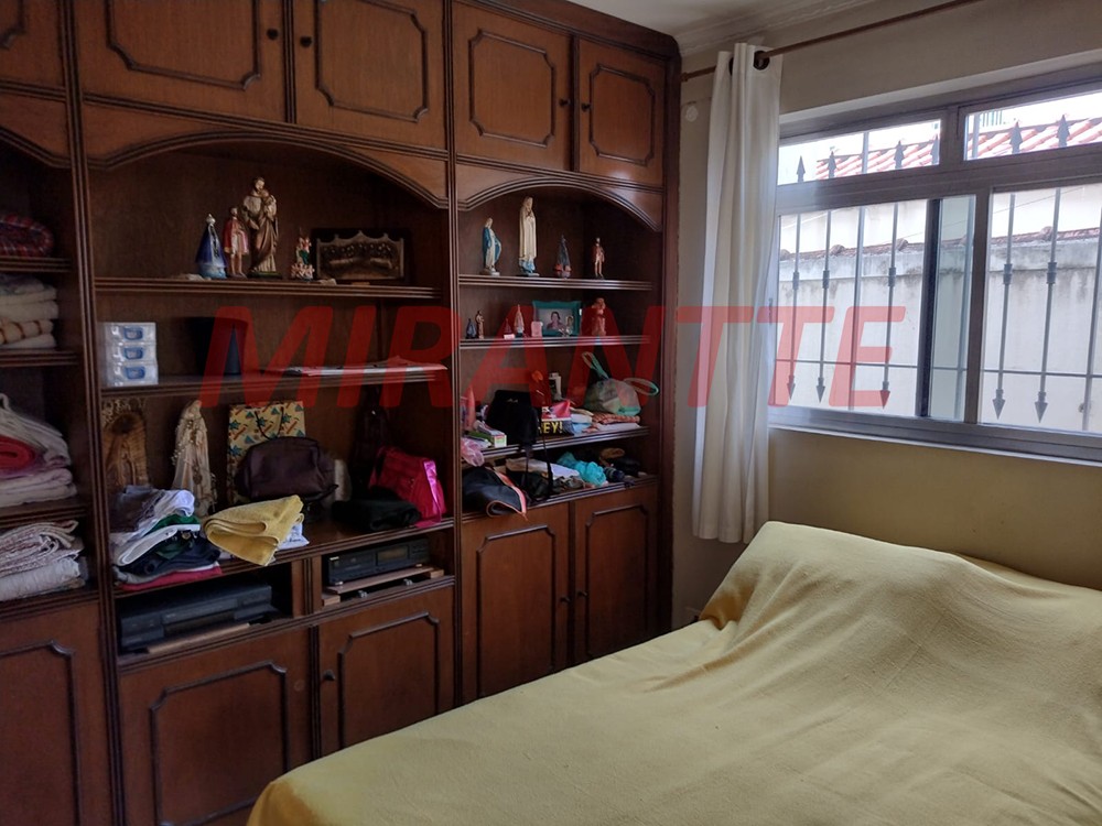 Cond. fechado de 386m² com 4 quartos em Santana