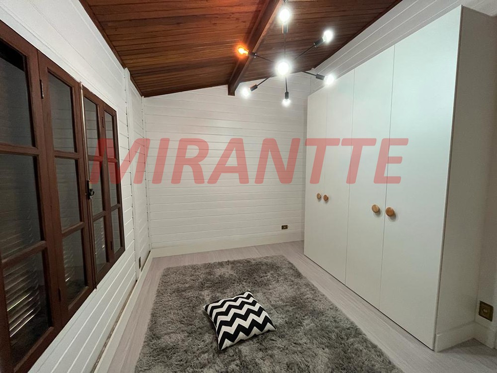 Casa terrea de 196m² com 3 quartos em Serra Da Cantareira