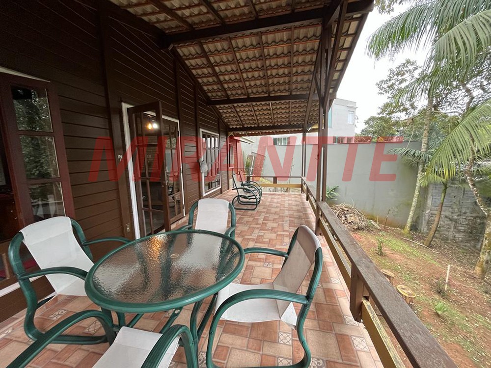 Casa terrea de 196m² com 3 quartos em Serra Da Cantareira