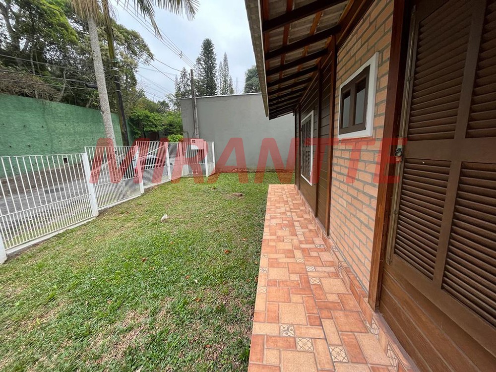 Casa terrea de 196m² com 3 quartos em Serra Da Cantareira