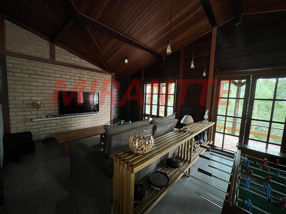 Casa terrea de 196m² com 3 quartos em Serra Da Cantareira