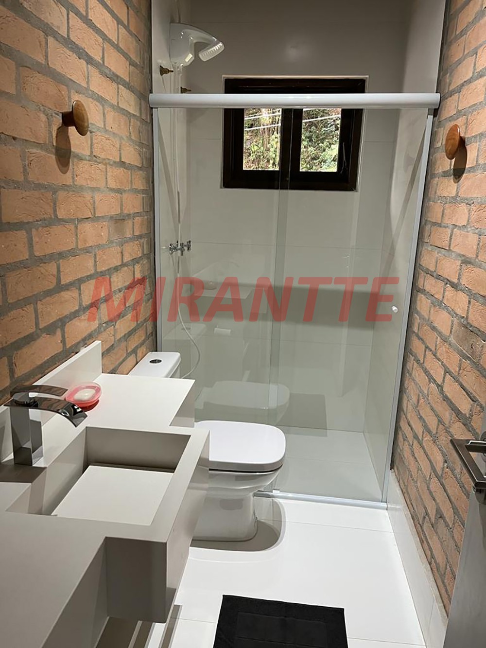 Casa terrea de 196m² com 3 quartos em Serra Da Cantareira