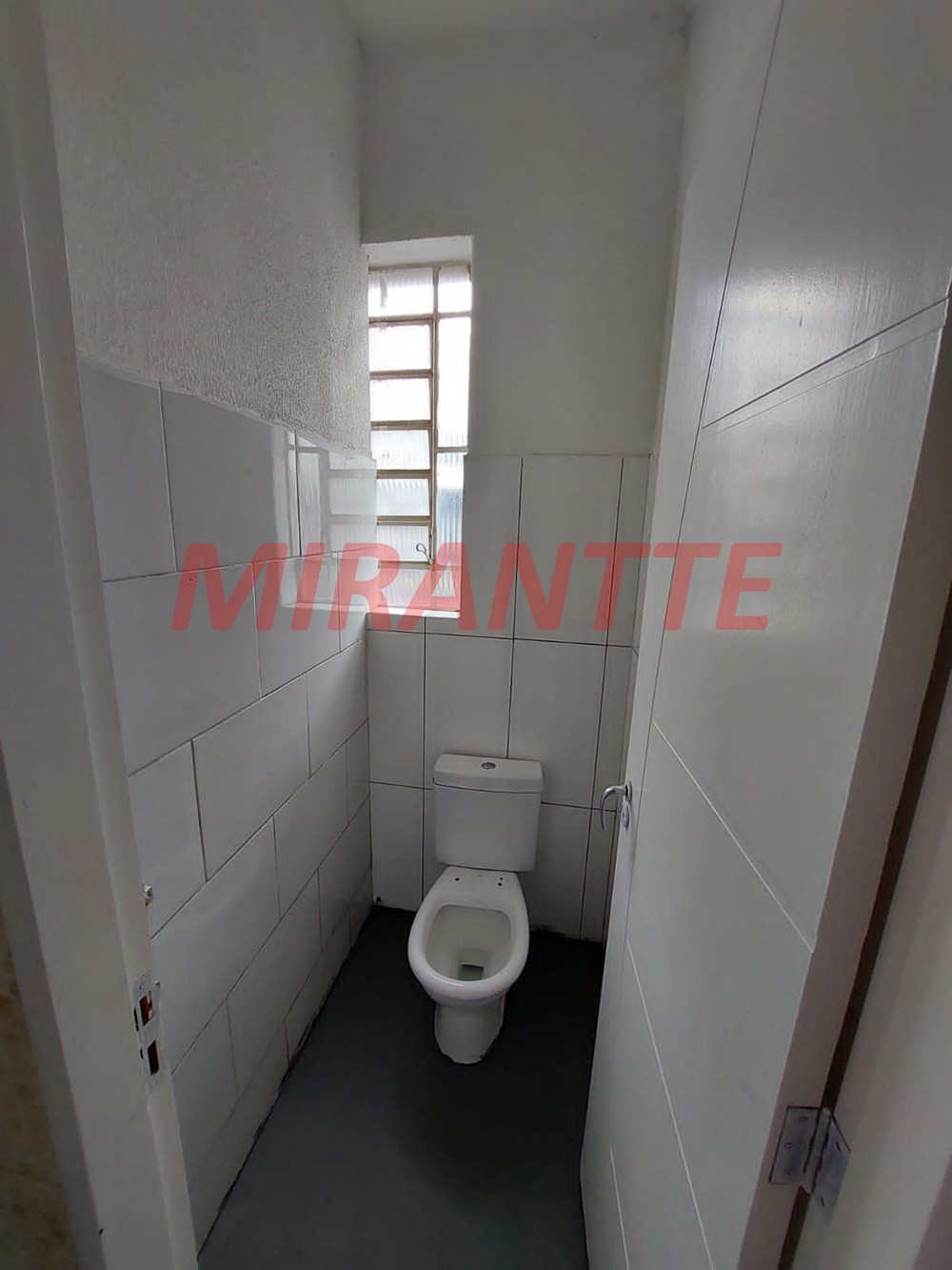 Comercial de 210m² em Santana
