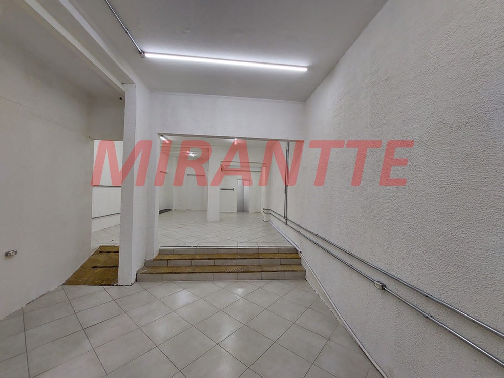 Comercial de 210m² em Santana