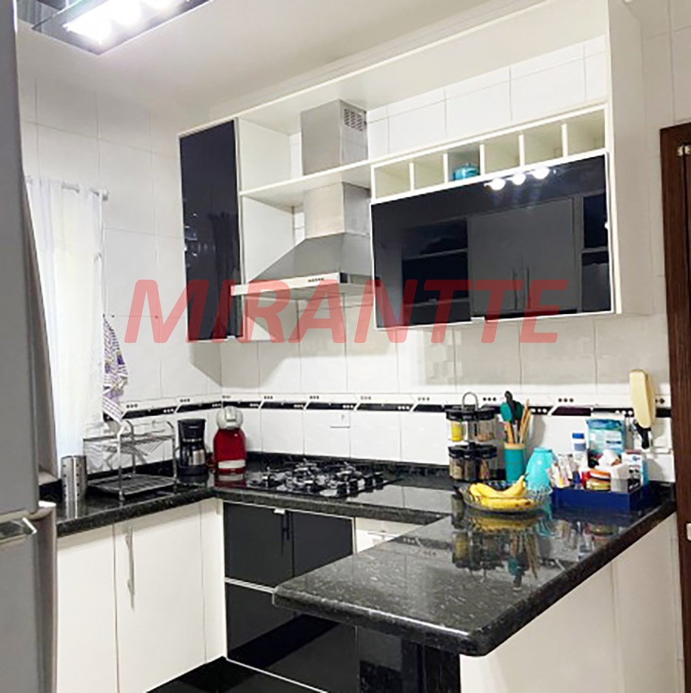 Sobrado de 228m² com 3 quartos em Jardim Santa Clara