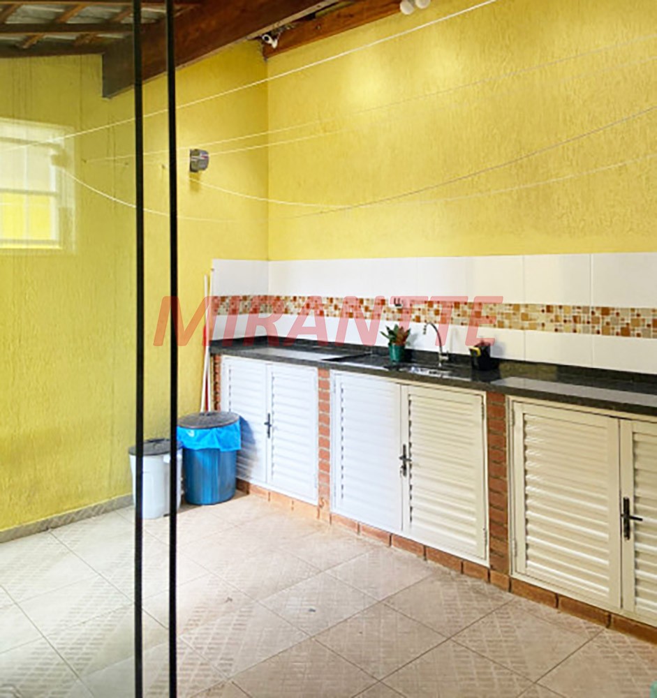Sobrado de 228m² com 3 quartos em Jardim Santa Clara