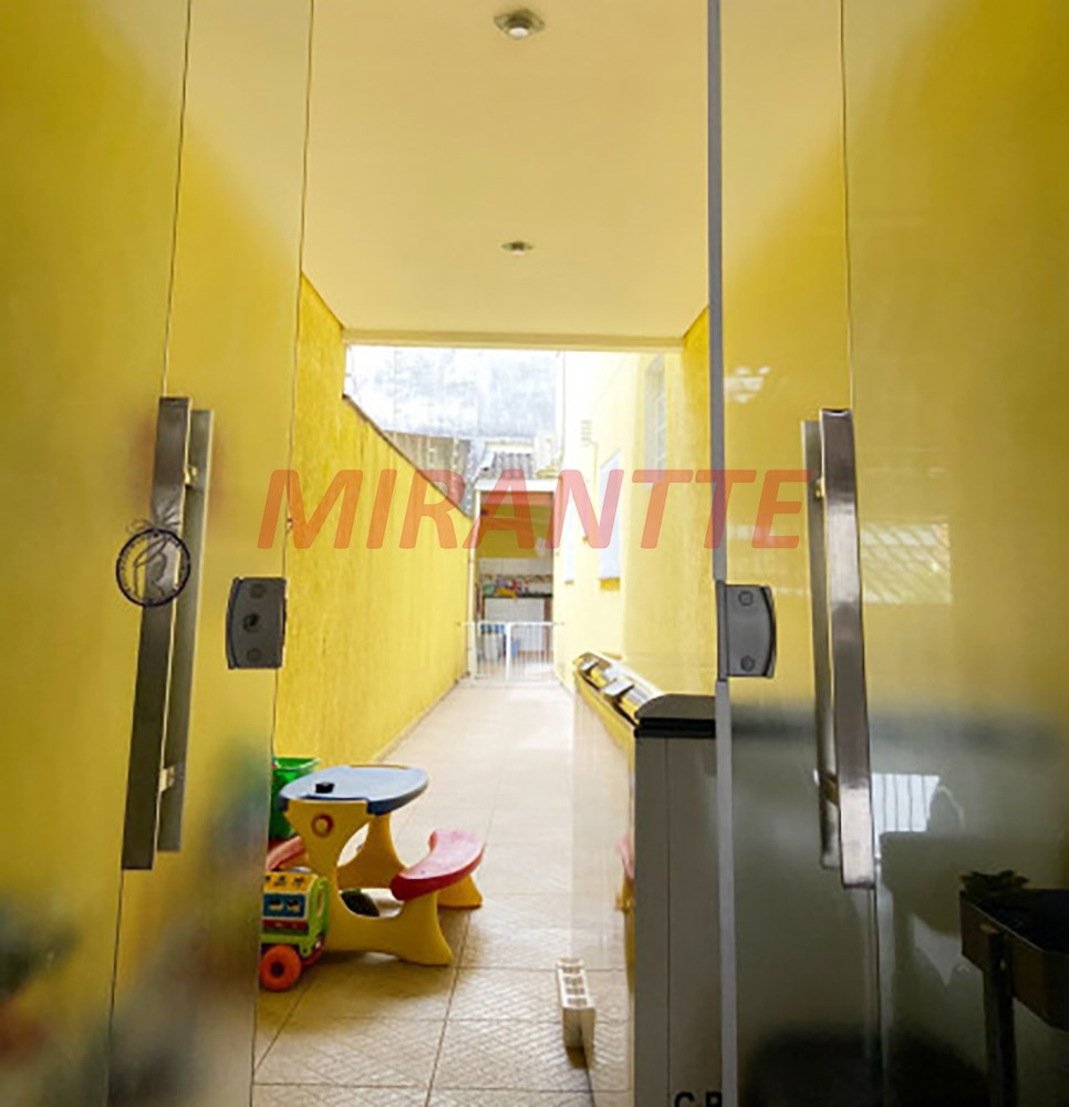 Sobrado de 228m² com 3 quartos em Jardim Santa Clara