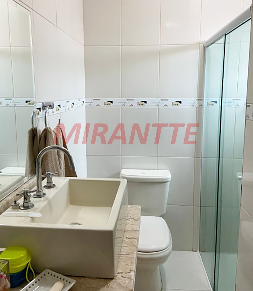 Sobrado de 228m² com 3 quartos em Jardim Santa Clara
