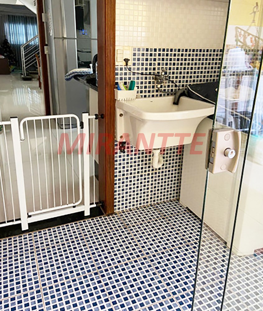 Sobrado de 228m² com 3 quartos em Jardim Santa Clara