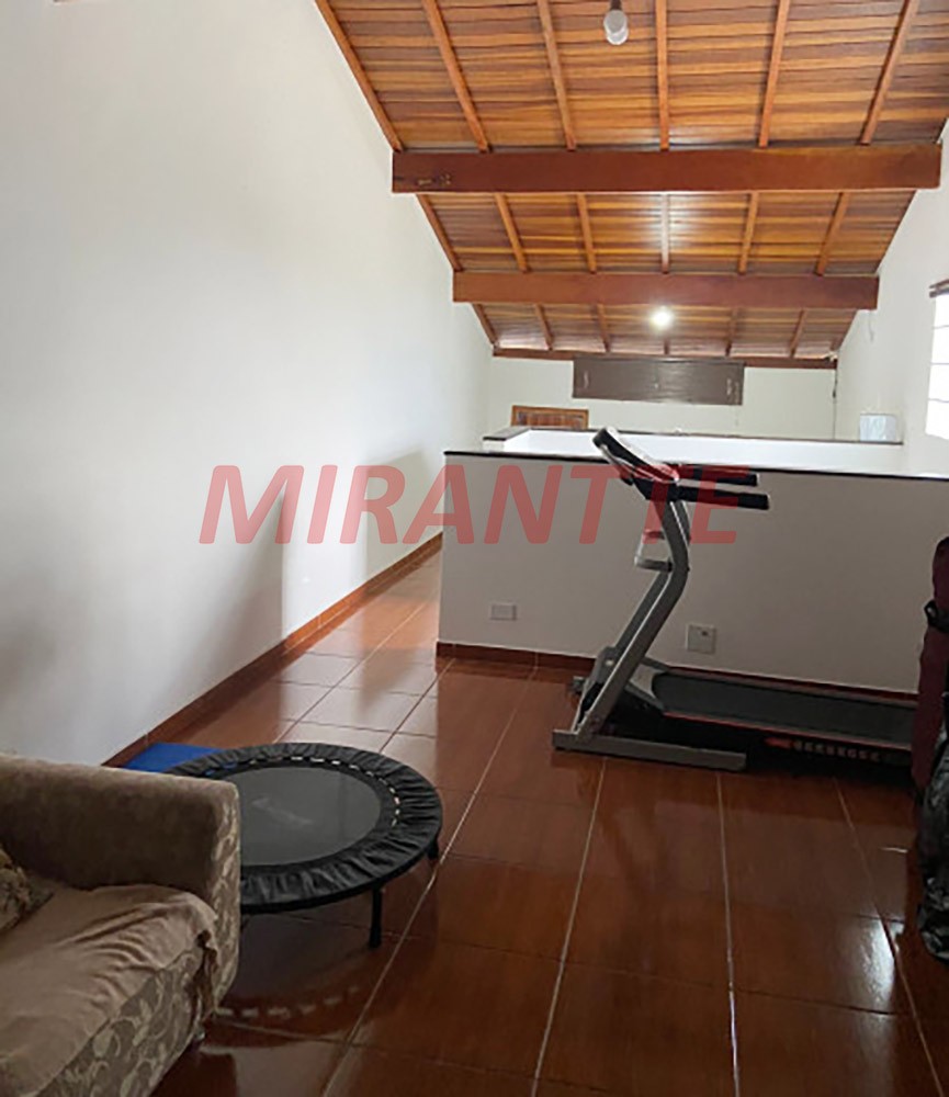 Sobrado de 228m² com 3 quartos em Jardim Santa Clara