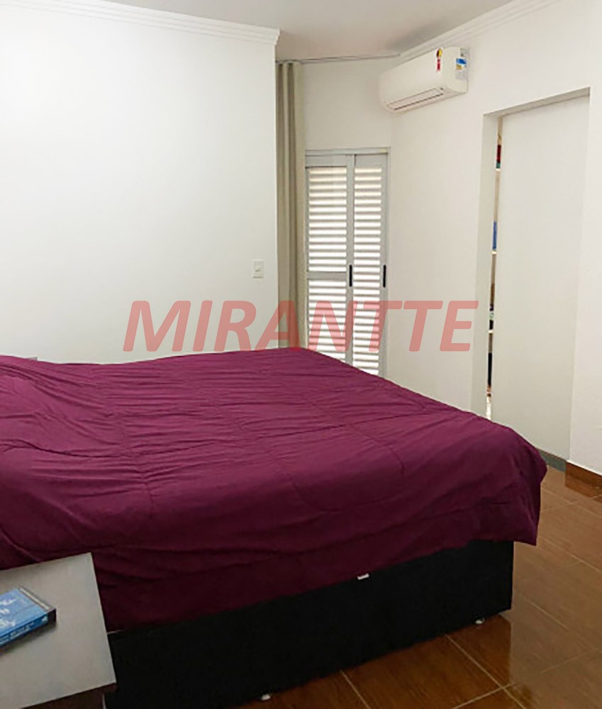 Sobrado de 228m² com 3 quartos em Jardim Santa Clara