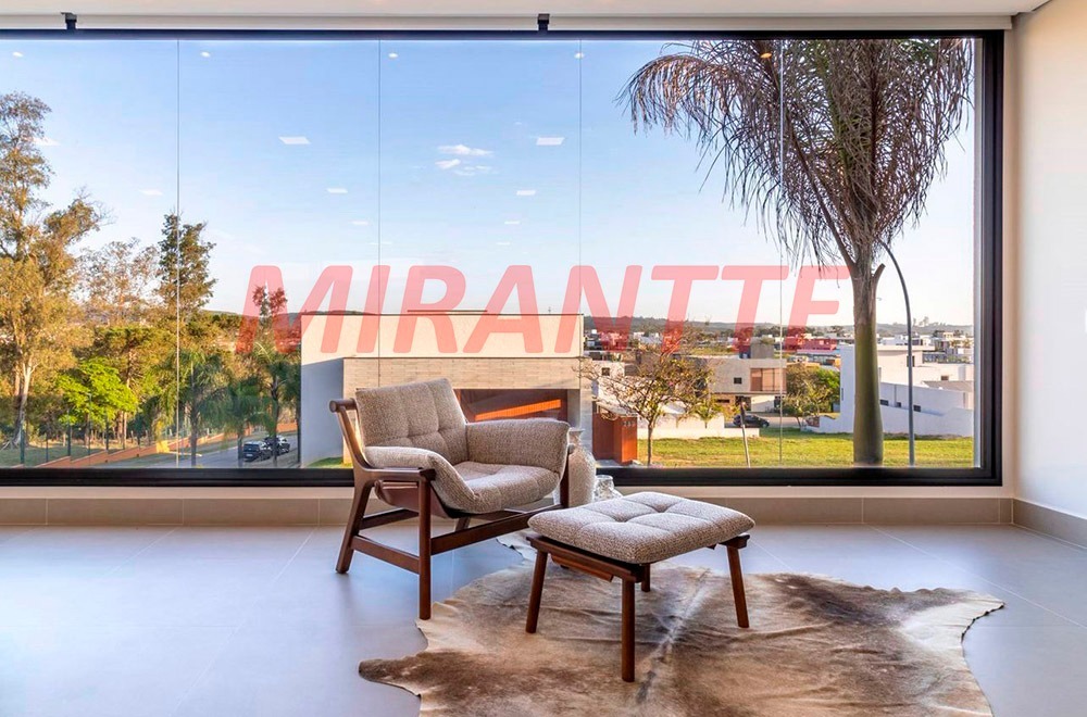 Cond. fechado de 435.7m² com 3 quartos em ALPHAVILLE NOVA ESPLANADA