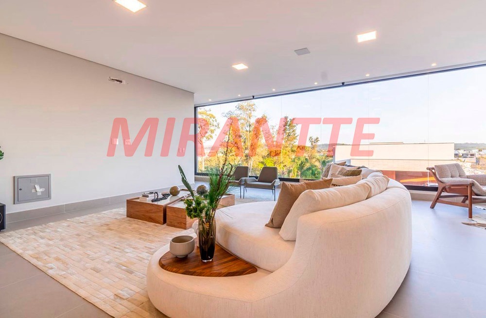 Cond. fechado de 435.7m² com 3 quartos em ALPHAVILLE NOVA ESPLANADA