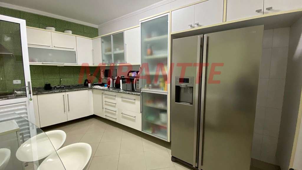 Cond. fechado de 240m² com 3 quartos em Jardim São Paulo