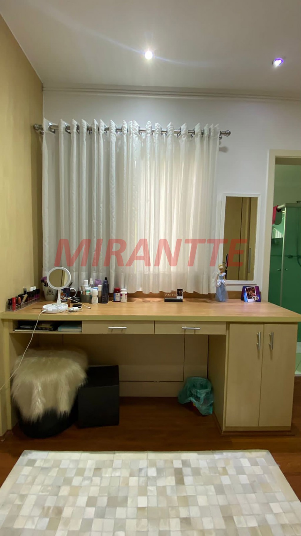Cond. fechado de 240m² com 3 quartos em Jardim São Paulo