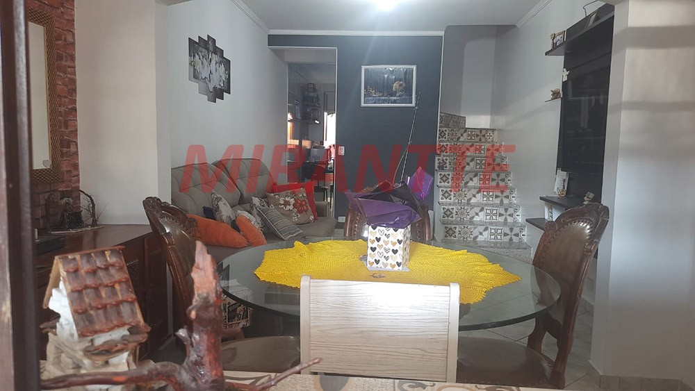 Sobrado de 88m² com 4 quartos em Jardim Virginia Bianca