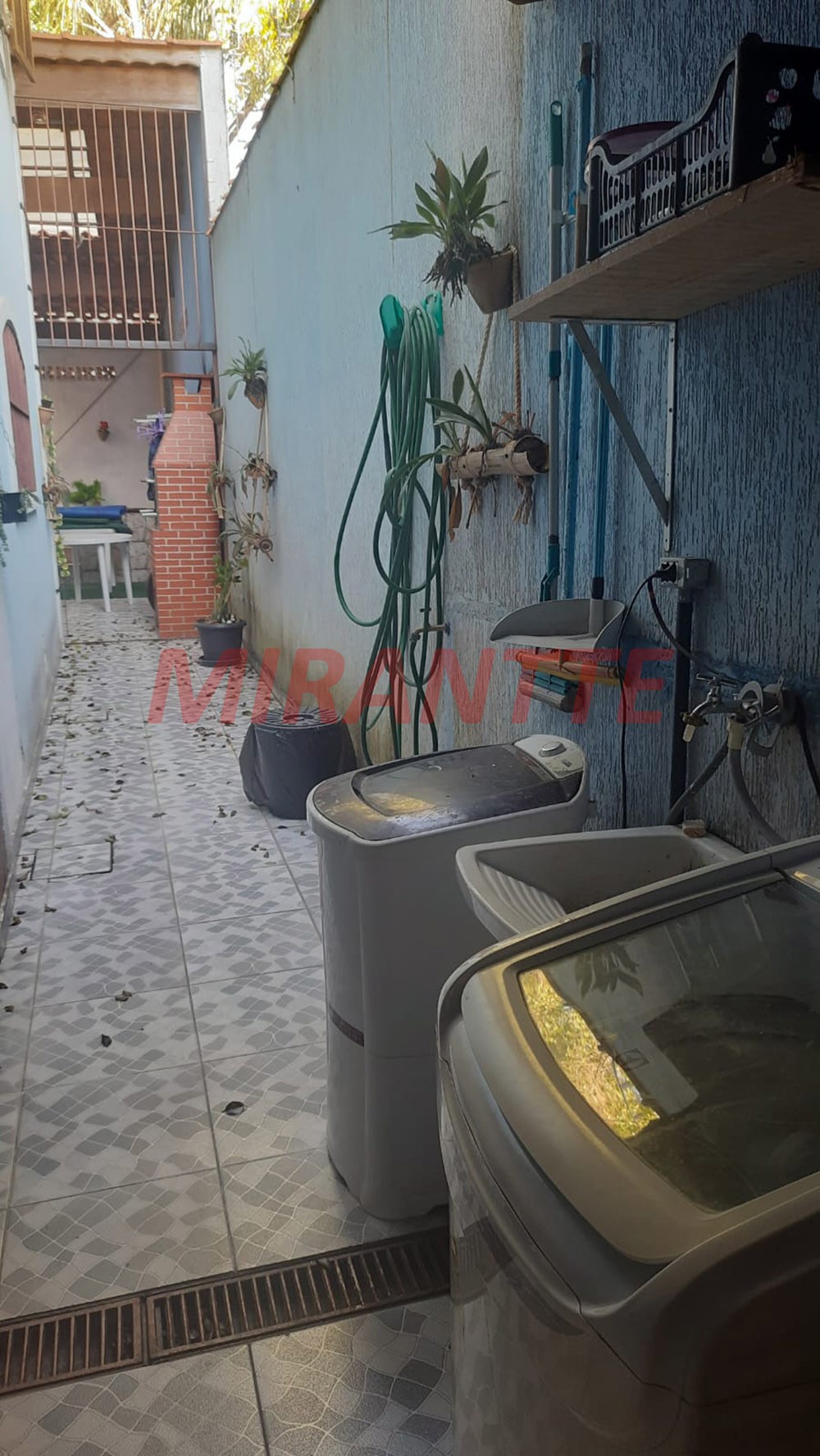 Sobrado de 88m² com 4 quartos em Jardim Virginia Bianca