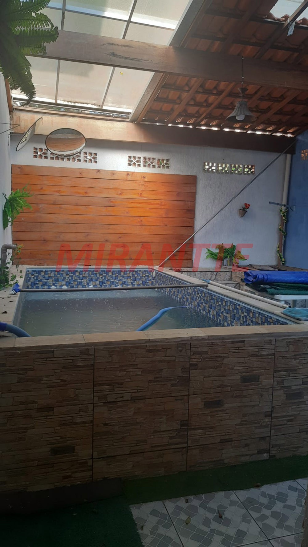 Sobrado de 88m² com 4 quartos em Jardim Virginia Bianca