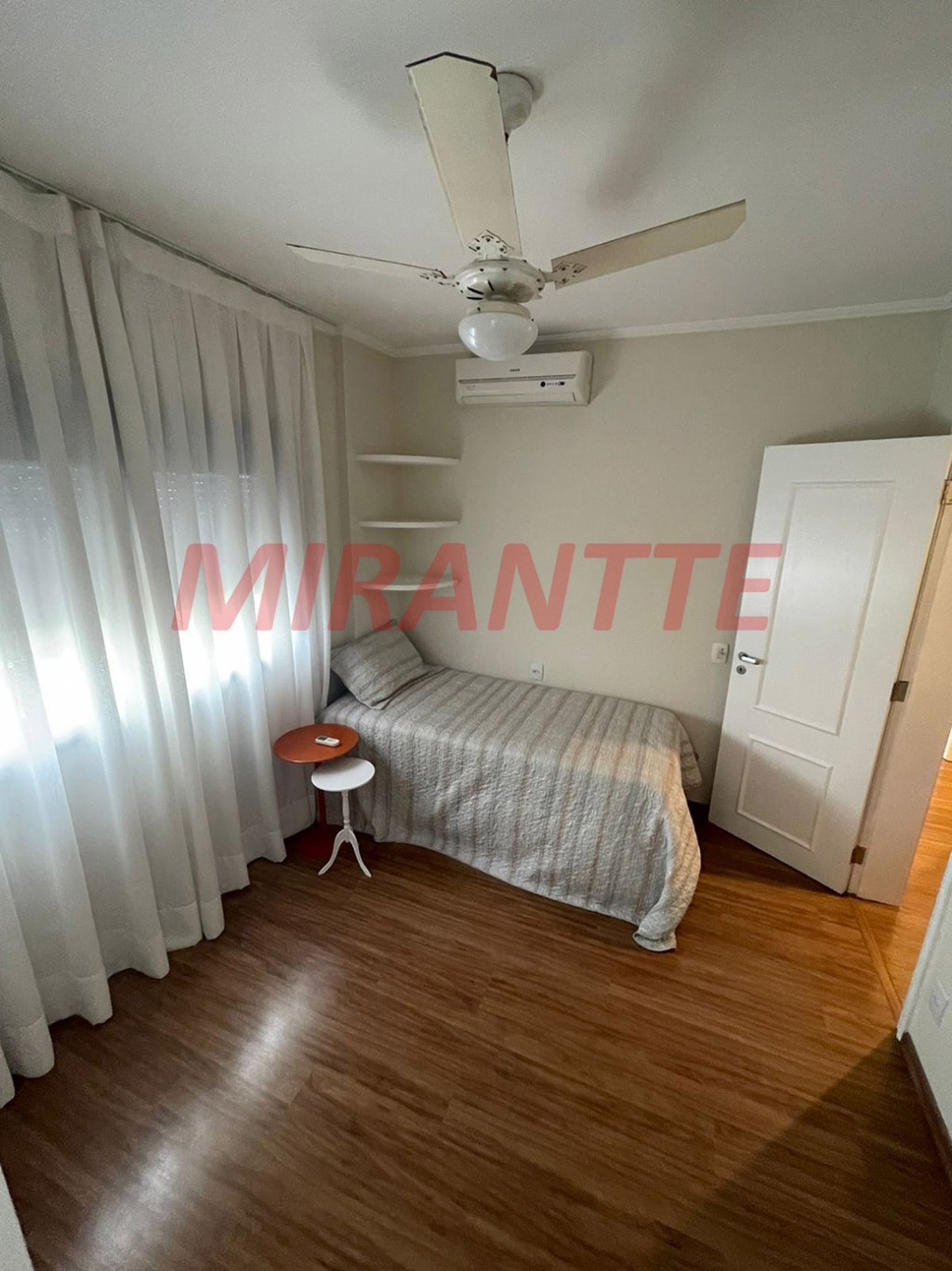 Apartamento de 180m² com 3 quartos em Indianópolis
