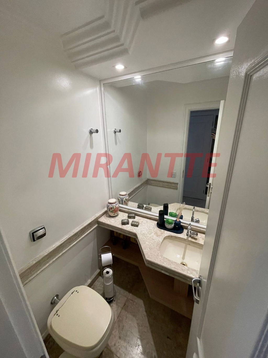 Apartamento de 180m² com 3 quartos em Indianópolis