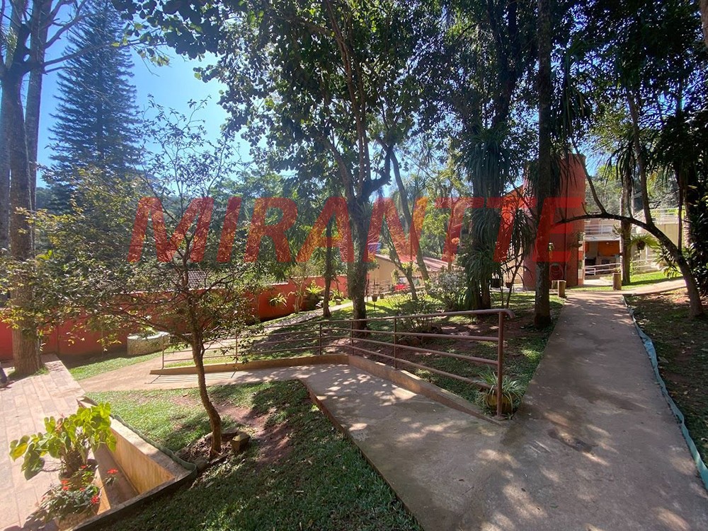 Sobrado de 500m² com 5 quartos em Serra da Cantareira