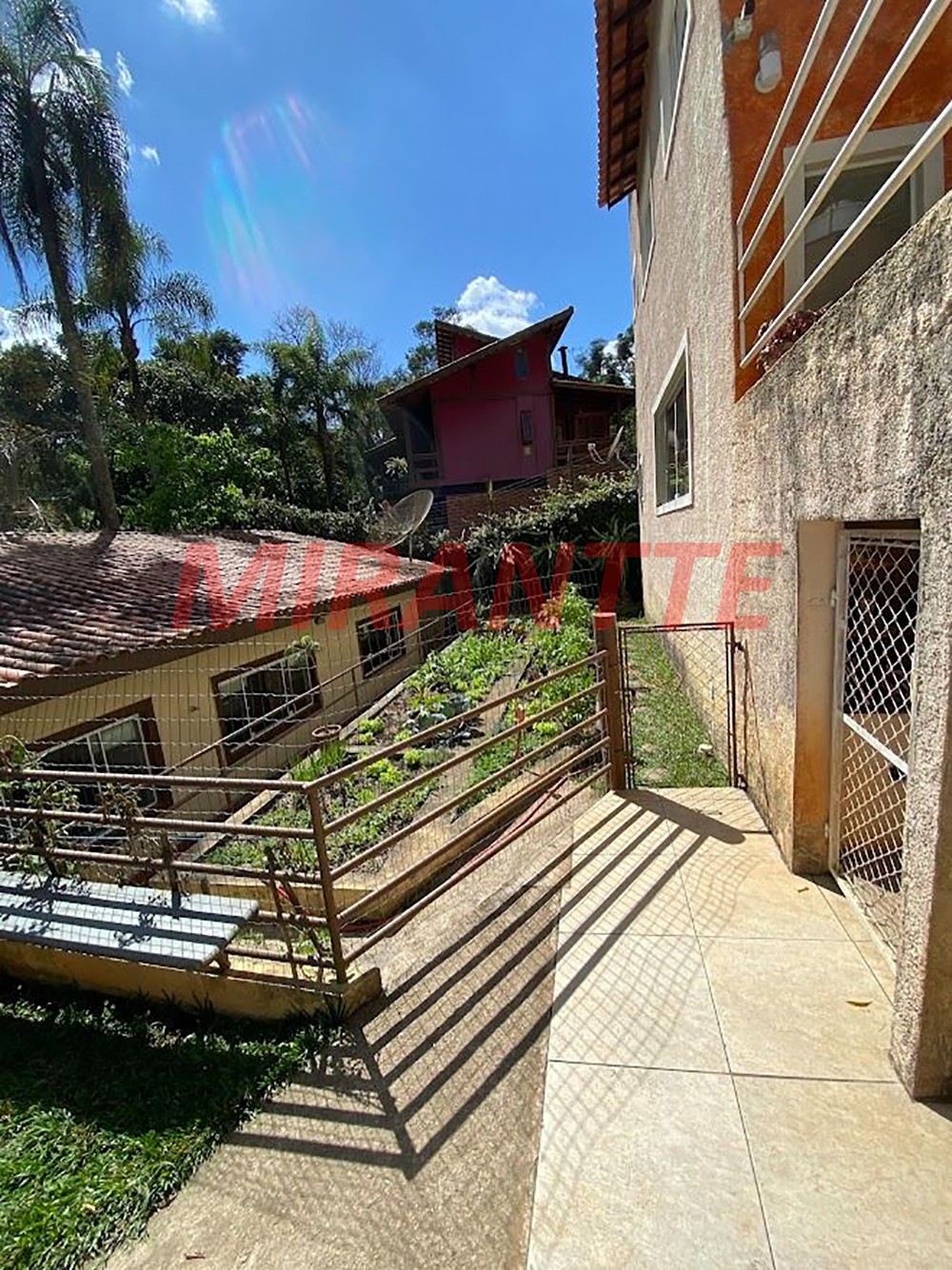 Sobrado de 500m² com 5 quartos em Serra da Cantareira