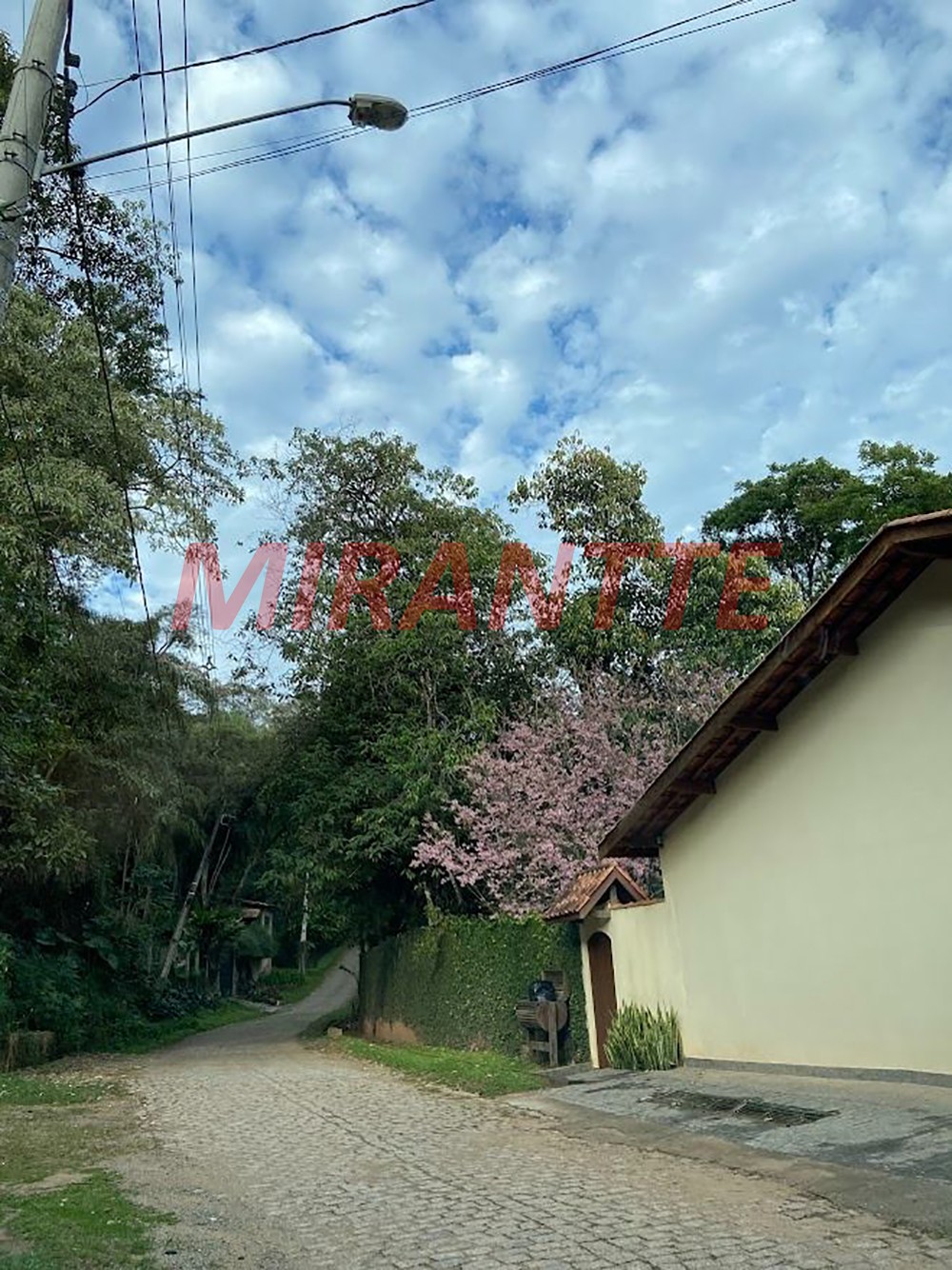 Sobrado de 500m² com 5 quartos em Serra da Cantareira