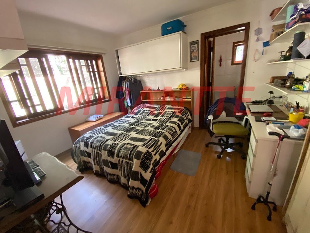 Sobrado de 500m² com 5 quartos em Serra da Cantareira