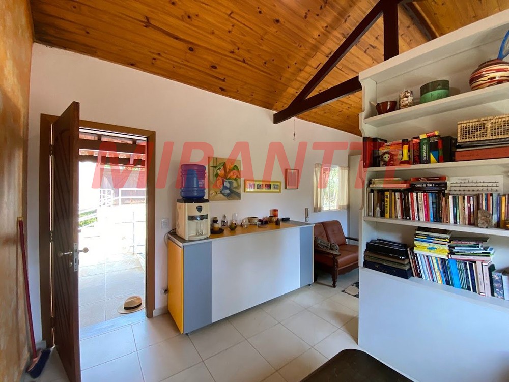Sobrado de 500m² com 5 quartos em Serra da Cantareira