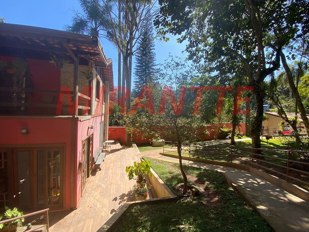 Sobrado de 500m² com 5 quartos em Serra da Cantareira