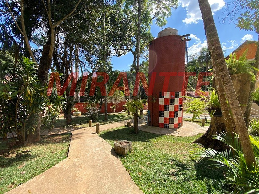 Sobrado de 500m² com 5 quartos em Serra da Cantareira