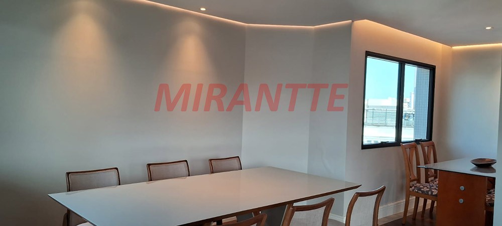 Apartamento de 210m² com 4 quartos em Santana