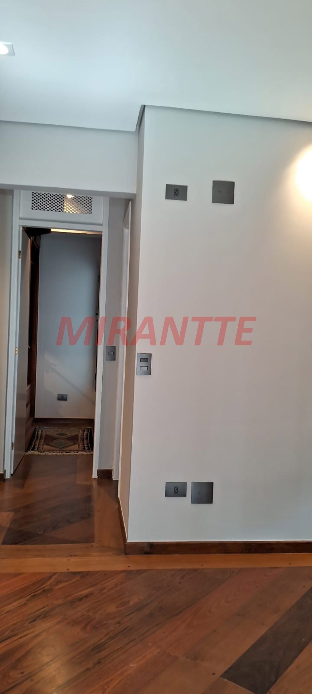 Apartamento de 210m² com 4 quartos em Santana