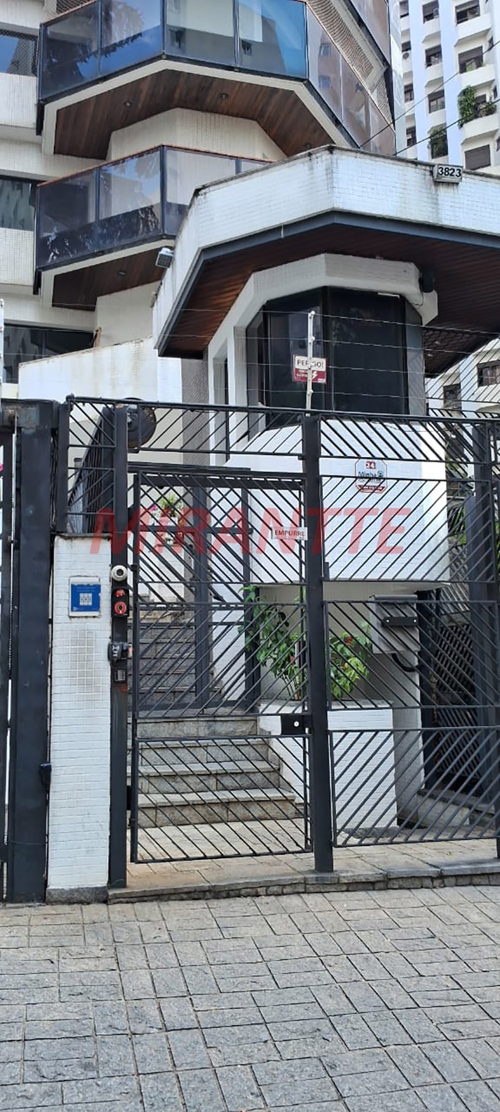 Apartamento de 210m² com 4 quartos em Santana