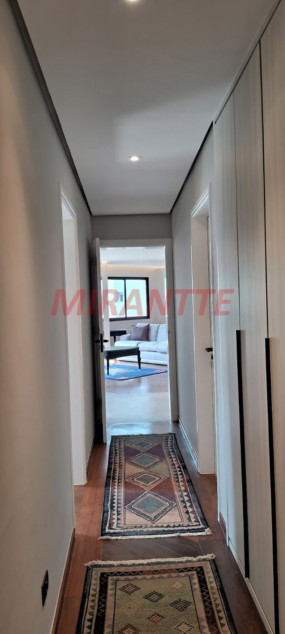 Apartamento de 210m² com 4 quartos em Santana