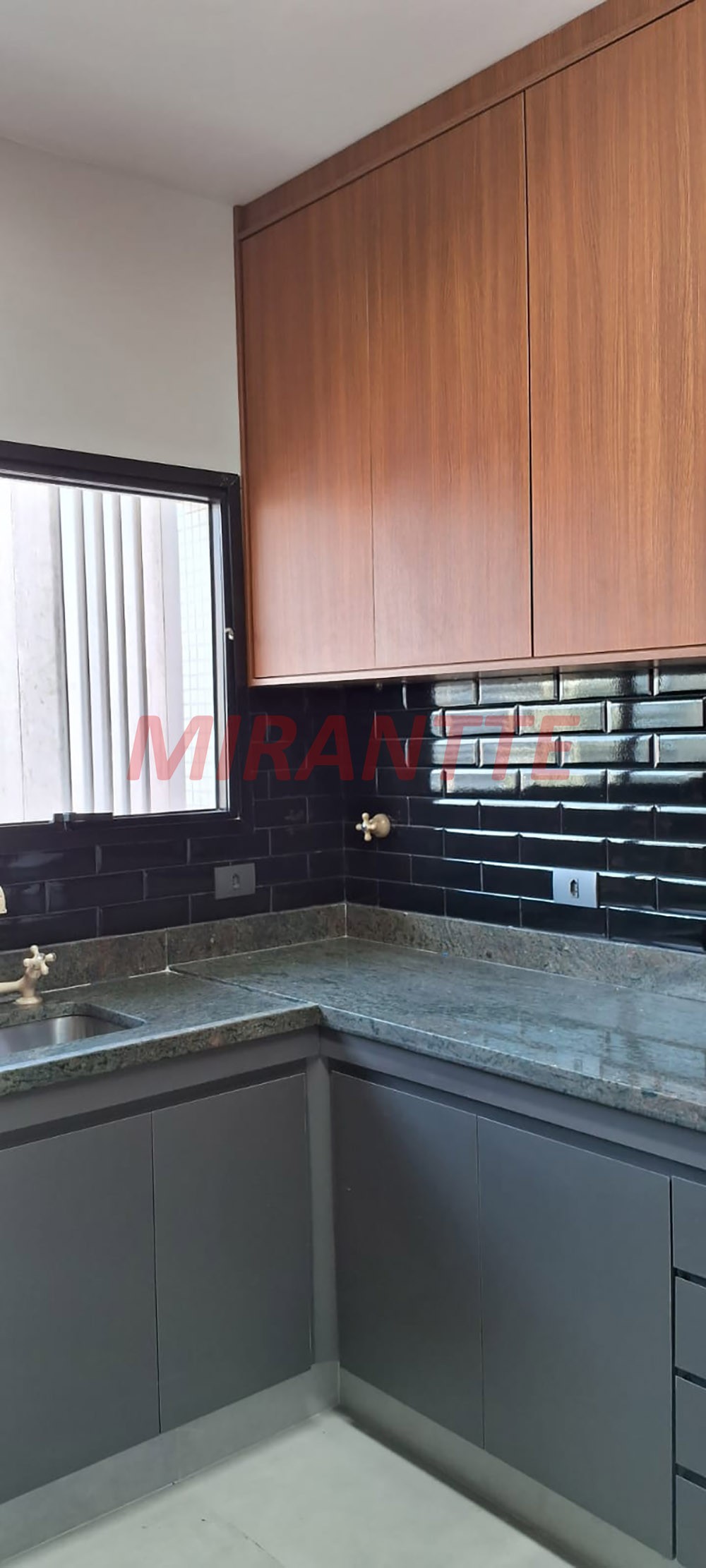 Apartamento de 210m² com 4 quartos em Santana