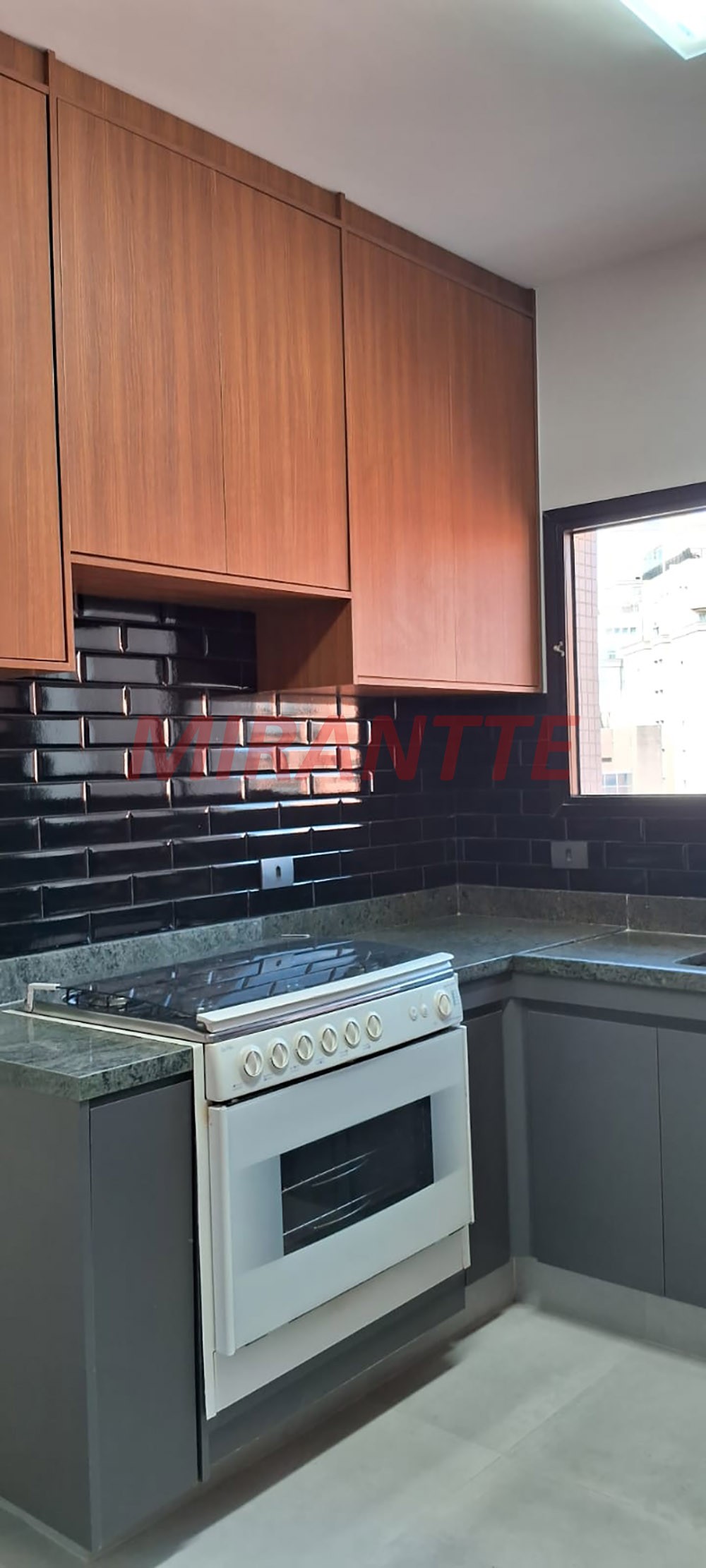 Apartamento de 210m² com 4 quartos em Santana