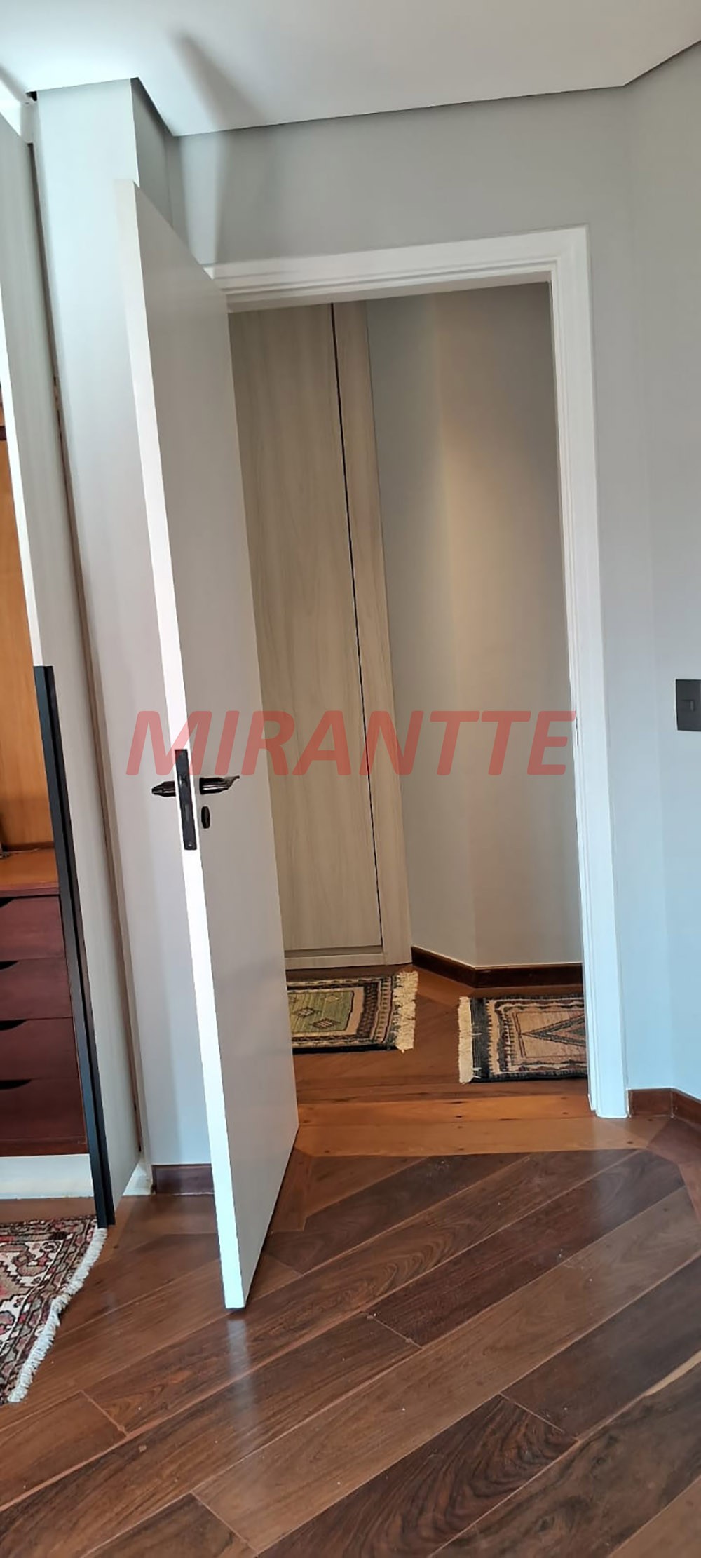 Apartamento de 210m² com 4 quartos em Santana