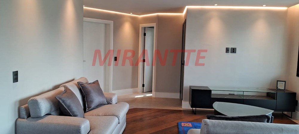 Apartamento de 210m² com 4 quartos em Santana
