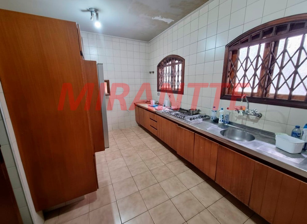 Casa terrea de 352m² com 4 quartos em Barro Branco