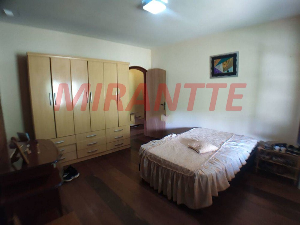 Sobrado de 800m² com 4 quartos em Jardim Estância Brasil