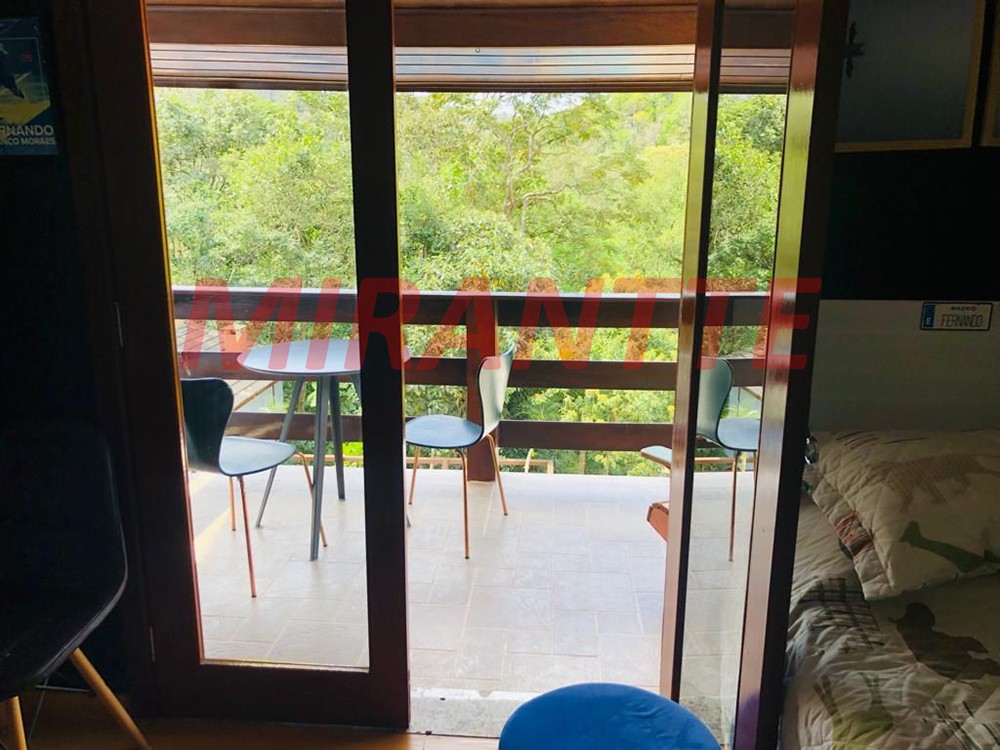 Sobrado de 355m² com 4 quartos em Serra Da Cantareira